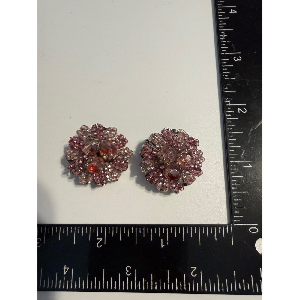 Vintage Pink Lavender Glassโ Bead Cluster Clip On Earrings Silver Tone Filigree